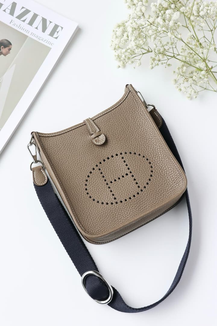 Hermès Evelyne 16 Mini Crossbody Bag in Etoupe With Gold Hardware