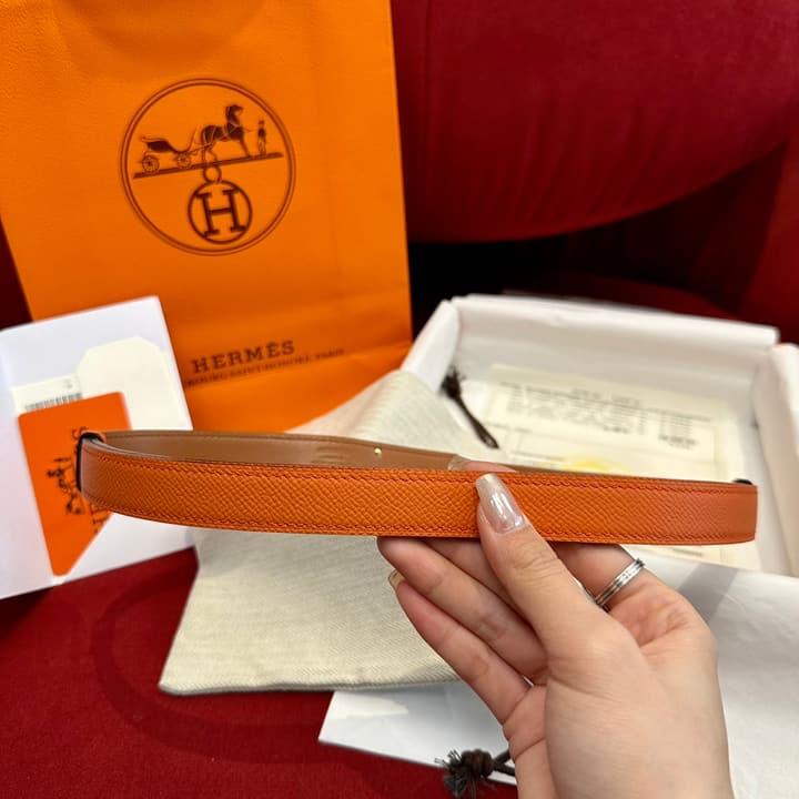 Hermès Kelly Epsom Leather Belt in Black Leather With Gold Hardware