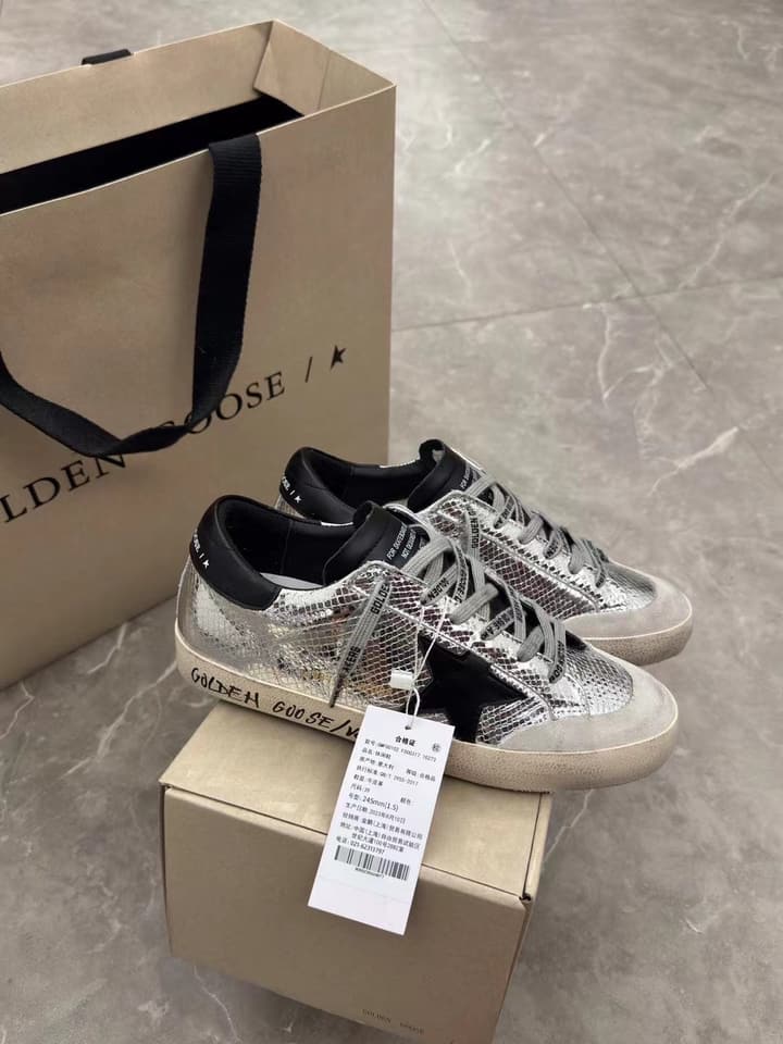 Golden Goose Superstar Sneakers – 2024 New Collection in Silver Checkered With Black Star