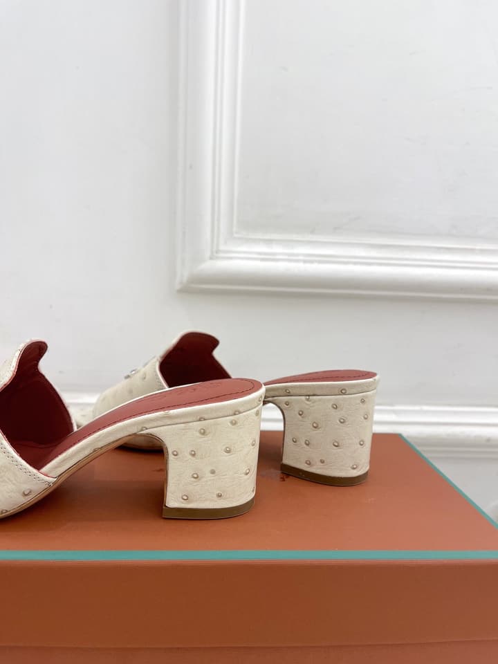 Loro Piana Summer Charms Ostrich Mules – 2025 Spring/Summer Collection in Black