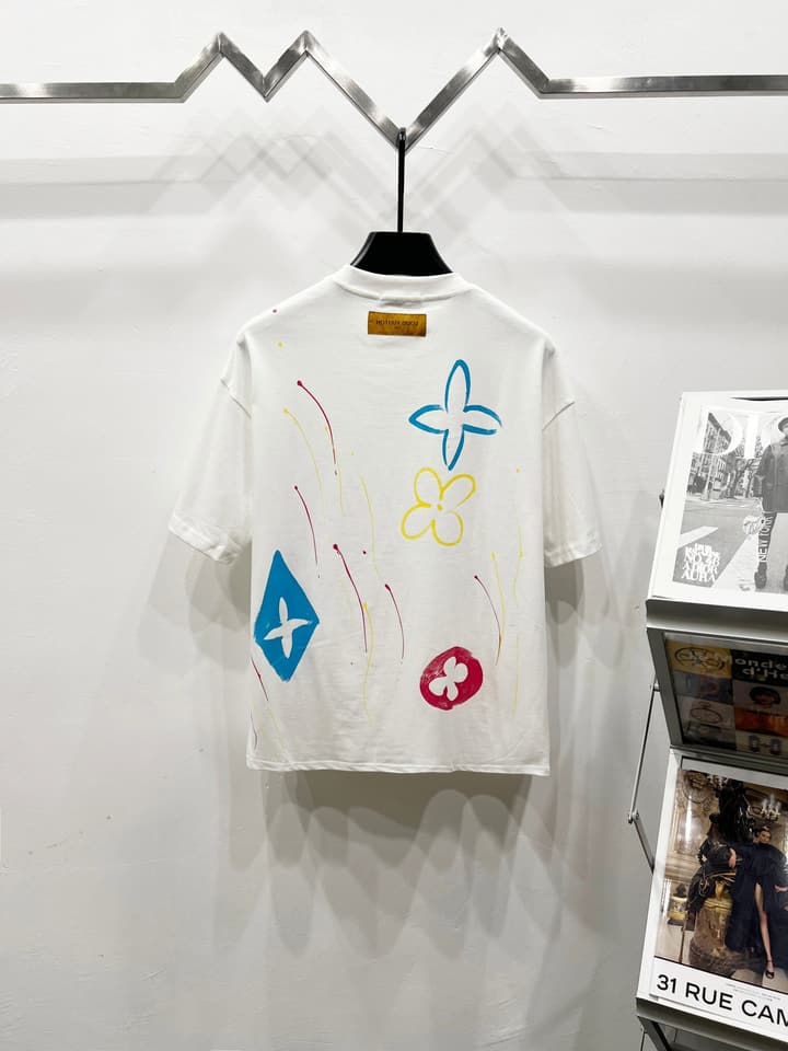 Louis Vuitton Colorful Graffiti Print T-Shirt – 2025SS in White Graffiti Print