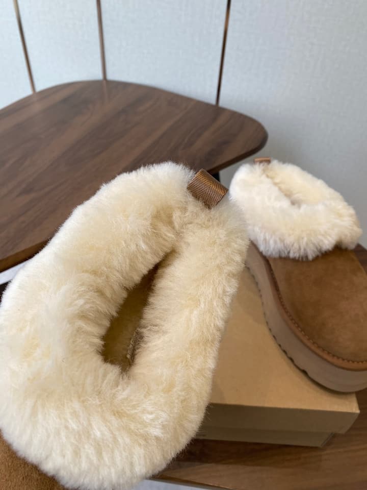 UGG Tazzler Sheep Wool Slippers – Autumn/Winter Collection in Black Suede