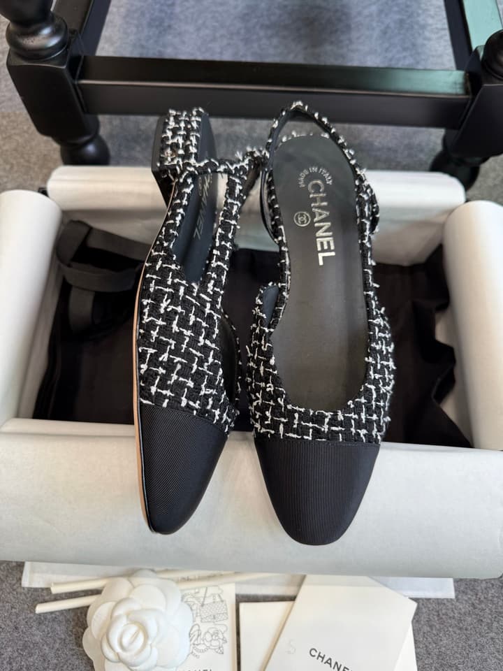 Chanel Classic Slingback Heels in Bright Black And White Tweed