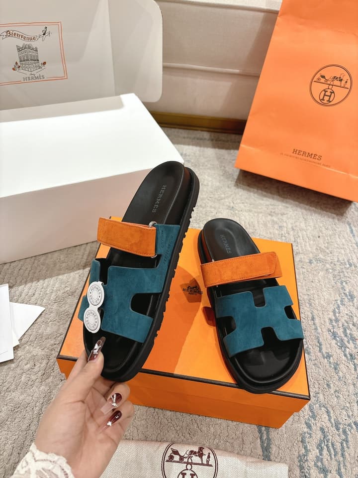 Hermès Chypre Leather Unisex Slides – 2023SS in Blush Pink