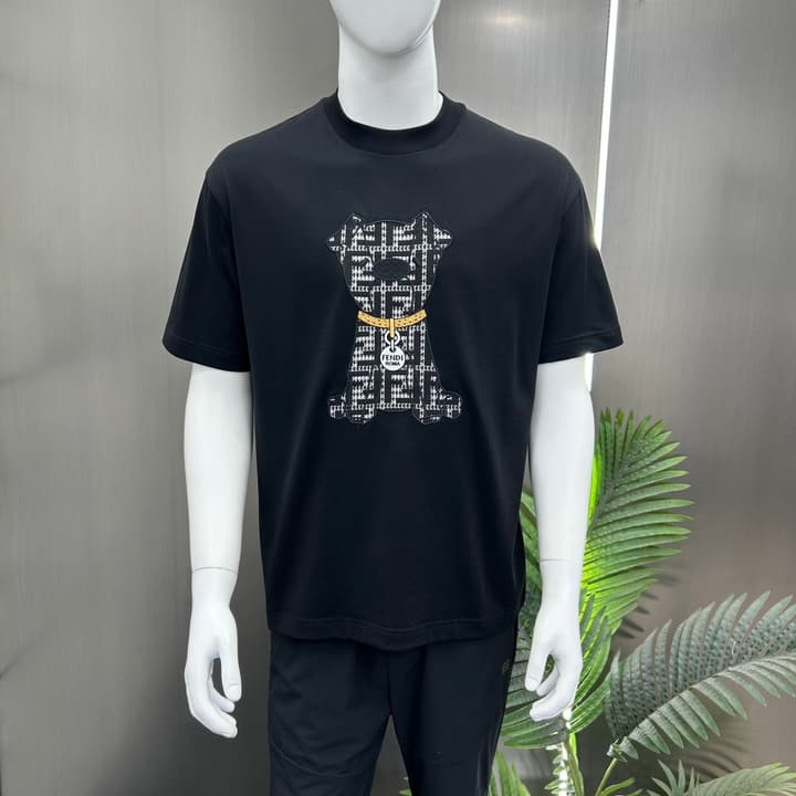 Fendi Logo and Graphic Cotton T-Shirt – 2026SS in Black Dog Graphic