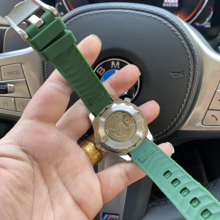 Omega Seamaster 300 Mechanical Diver Watch in Green Dial With Green Rubber Strap
