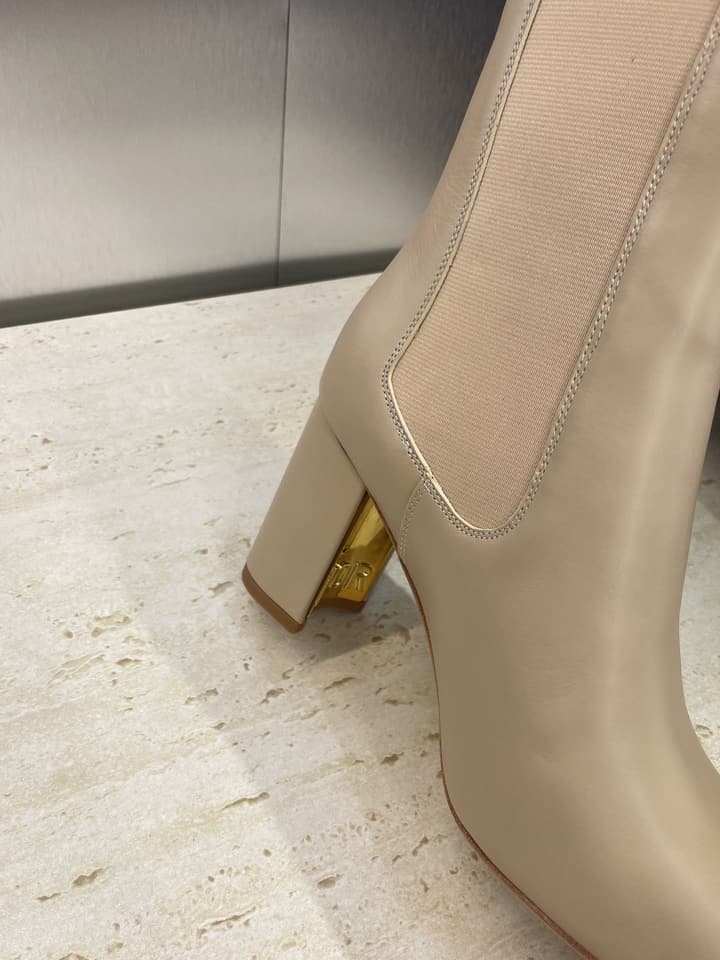 Dior D-Art Chunky Heel Chelsea Ankle Boots – 2025FW in Black Suede