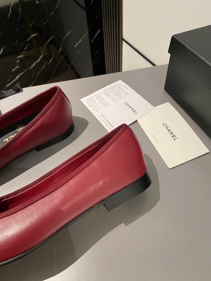 Chanel Classic Ballet Flats in Shiny Black