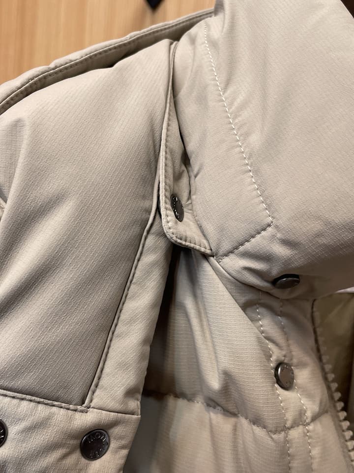 Moncler Designer Structural Down Jacket – 2025 Latest Model in Light Taupe Down Jacket