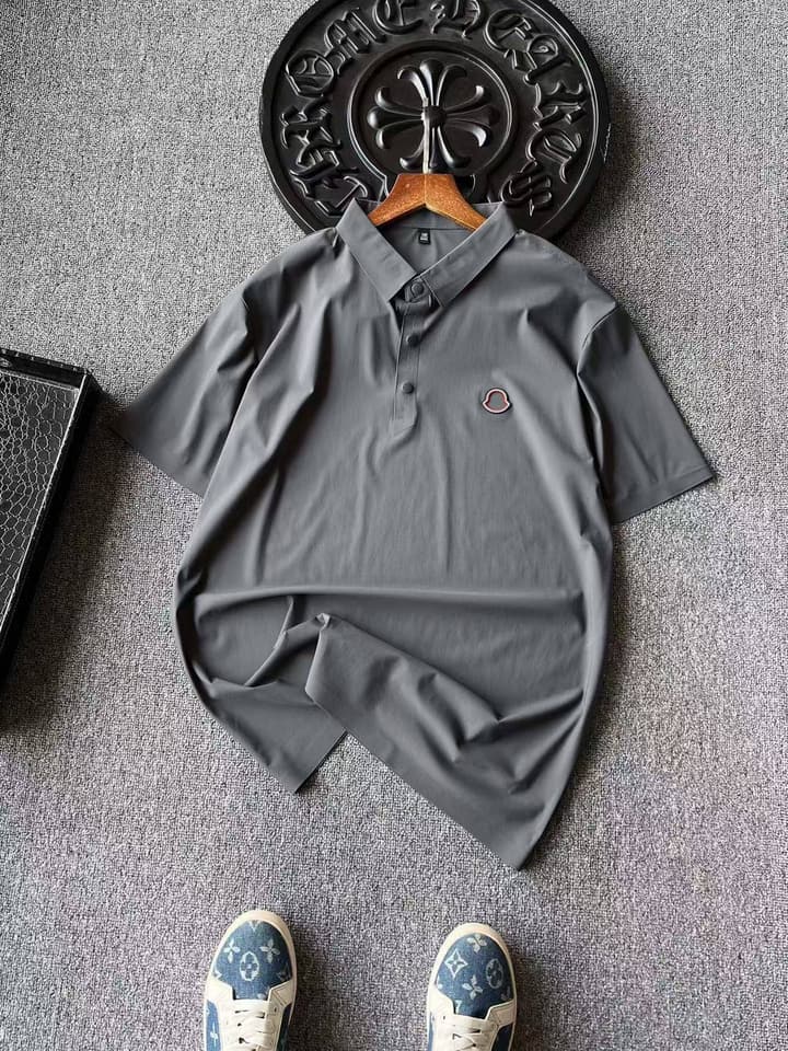 Moncler Seamless Business Casual Polo Shirt in Grey