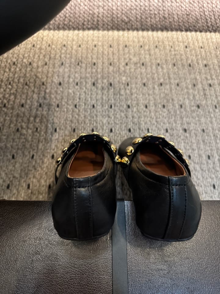 Alaïa Sheepskin Ballet Flats – 25FW in Black Chain Strap 1