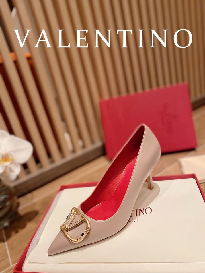 Valentino VLogo Signature Crystal Pumps – 2022 Collection in Black Patent Leather