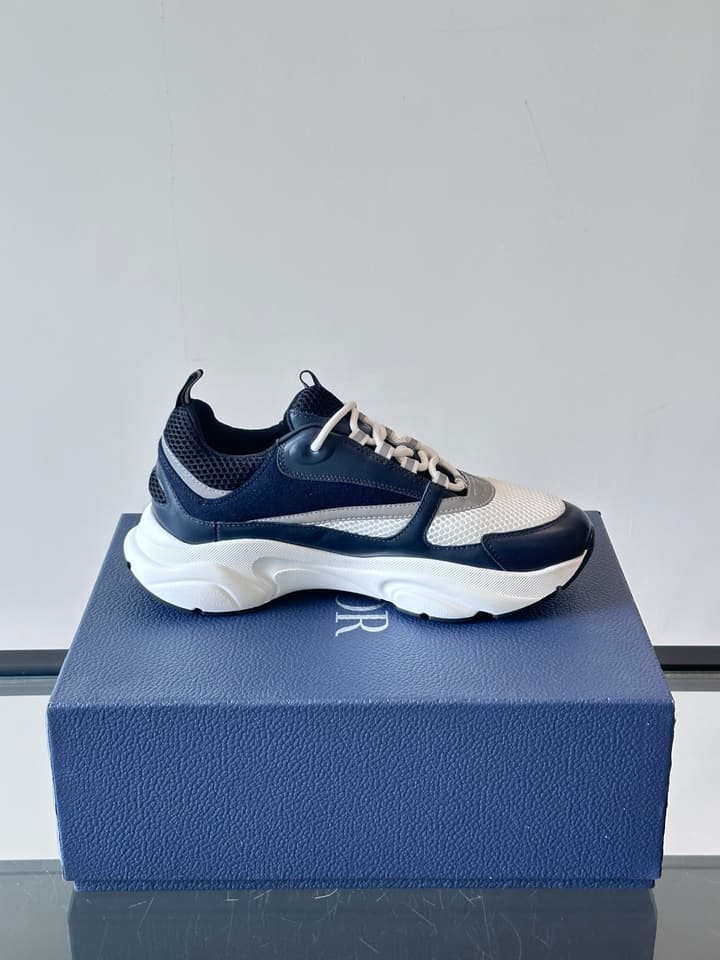 Dior B22 Retro Jogging Sneakers in Black And White Oblique