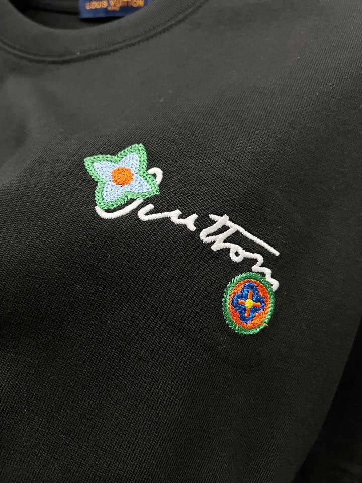 Louis Vuitton Embroidered Floral Logo T-Shirt – 25SS Collection in Classic Black