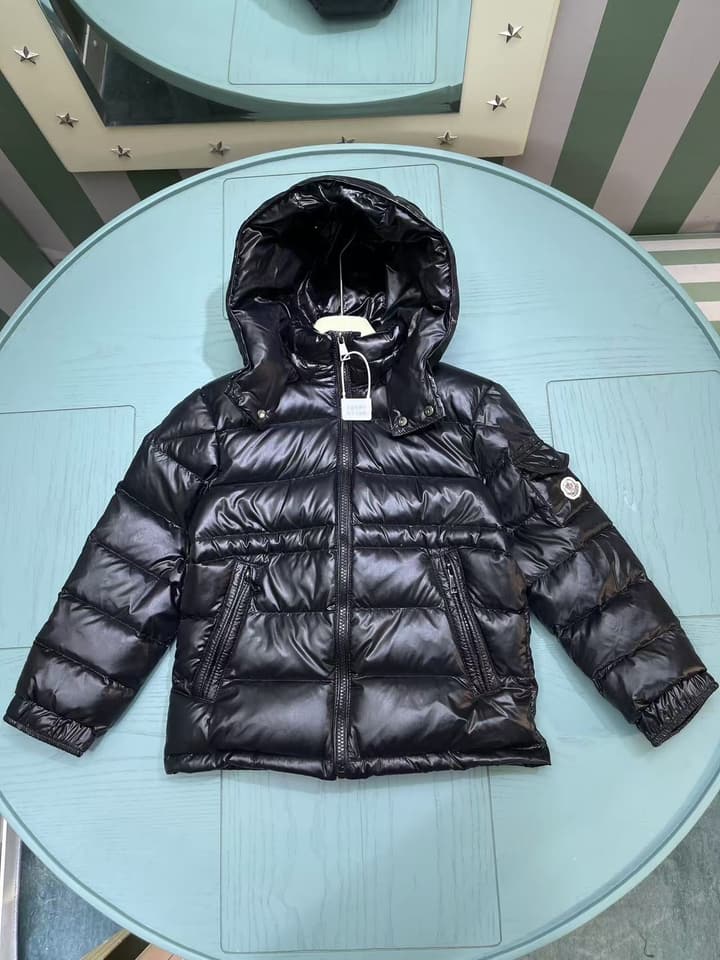 Moncler Kids Puffer Jacket – 2025 Collection in Light Pink