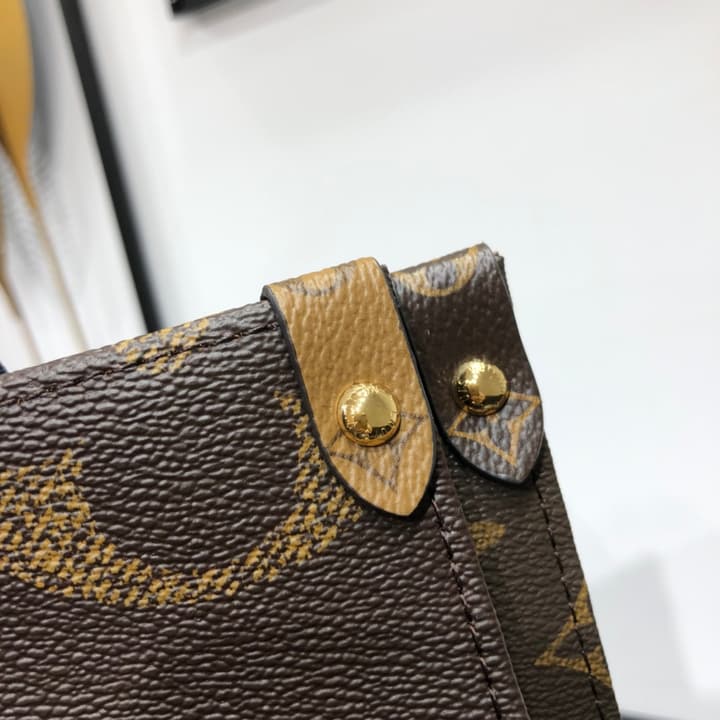 Louis Vuitton Onthego Monogram Tote Bag in Monogram Giant Canvas (tan/brown)
