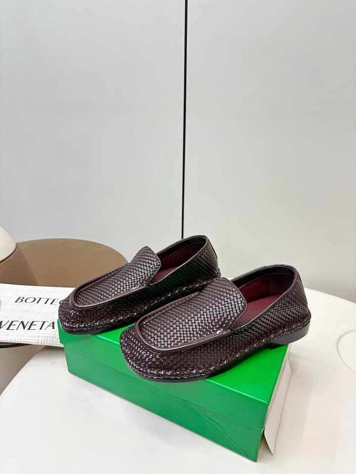 Bottega Veneta Daddy Loafer in Dark Brown