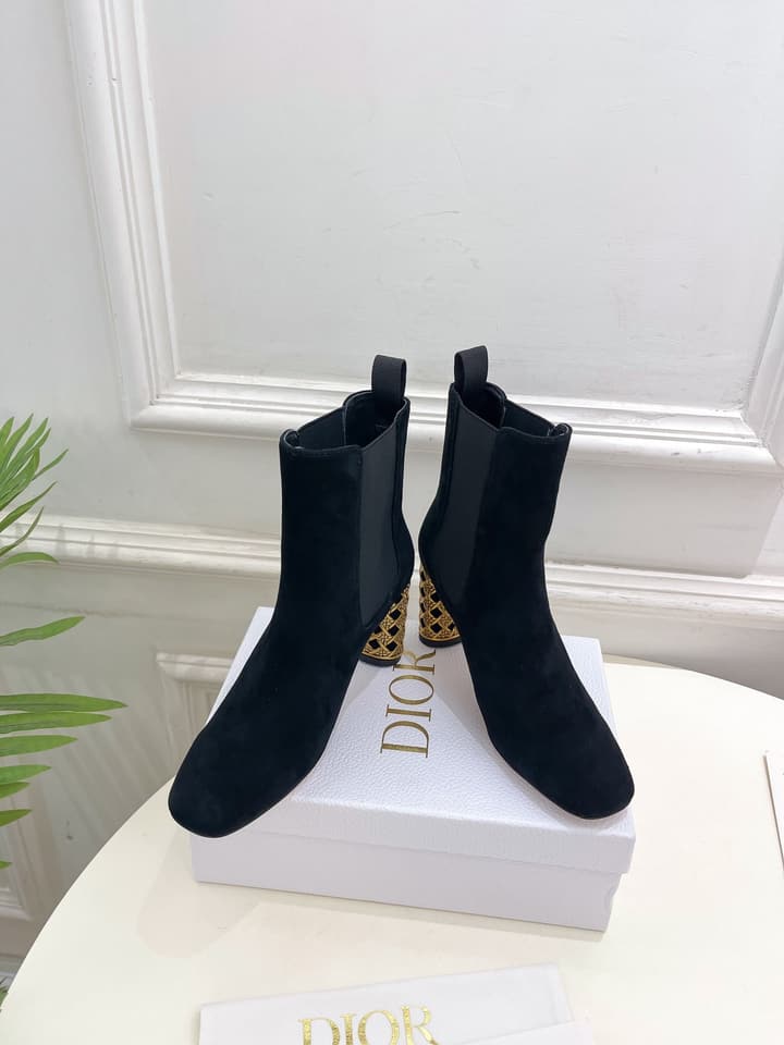 Dior Metallic Cannage Cylindrical Heel Chelsea Boots – 2024 in Black Suede With Gold Cannage Heel