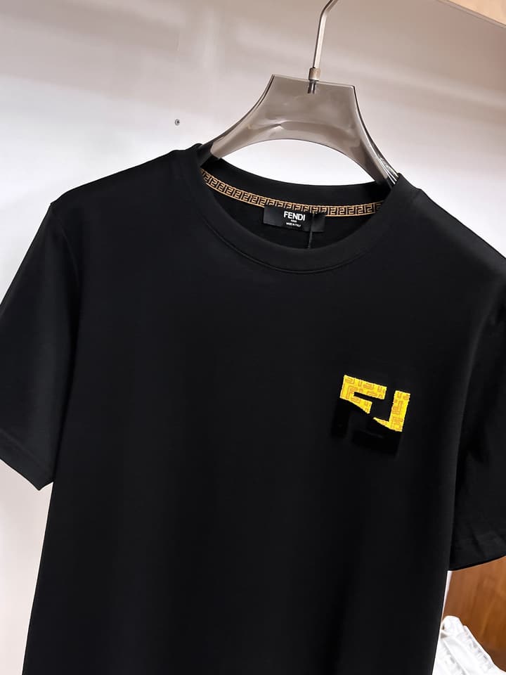 Fendi Classic Logo T-Shirt – Spring/Summer Collection – 2025 in Black
