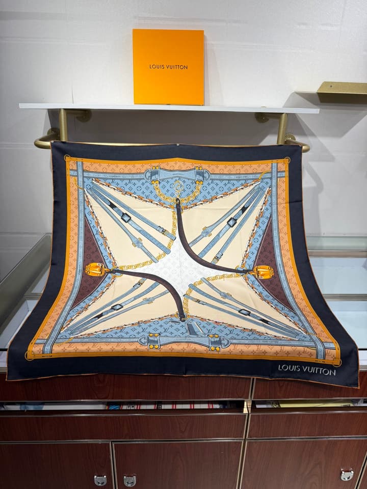 Louis Vuitton 2025 Printed Silk Scarf – 2025 Collection