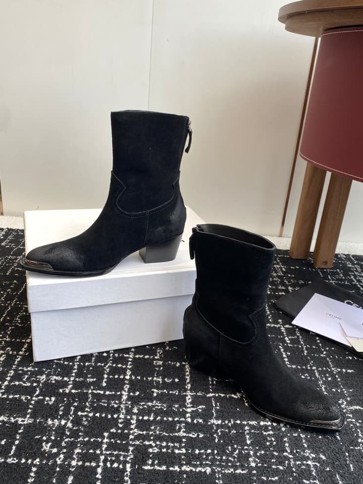 Celine Retro Chunky Chelsea Ankle Boots – 25SS in Classic Brown Suede