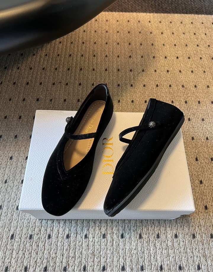 Dior Flat Mary Jane Shoes – 25SS in Black Patent Leather