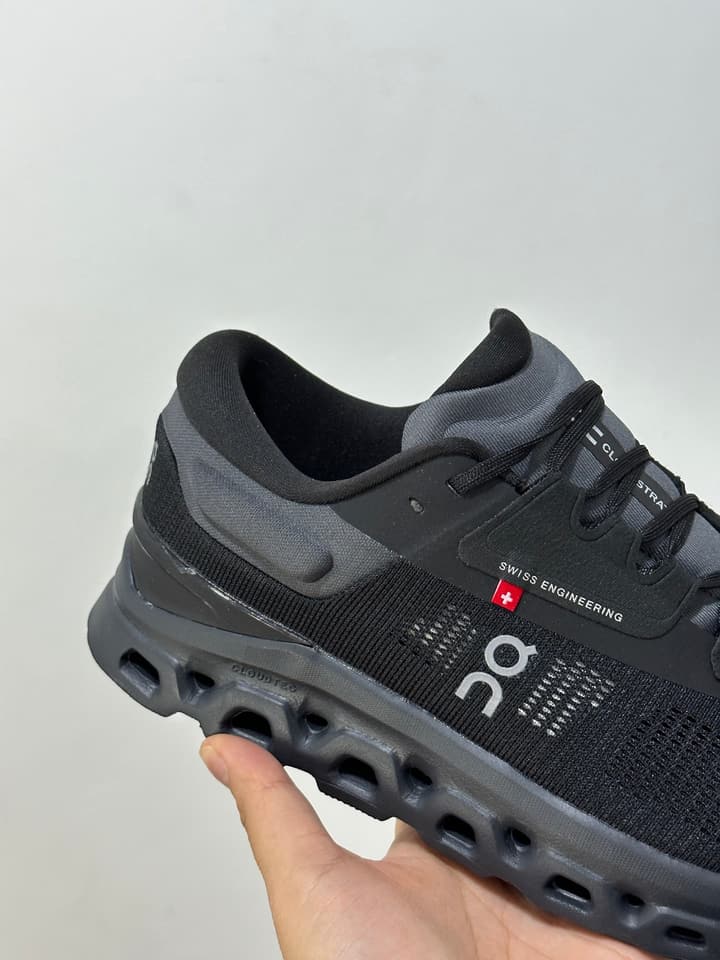On x Roger Federer Cloudstratus 3 Special Edition Sneakers in All Black Red Accent
