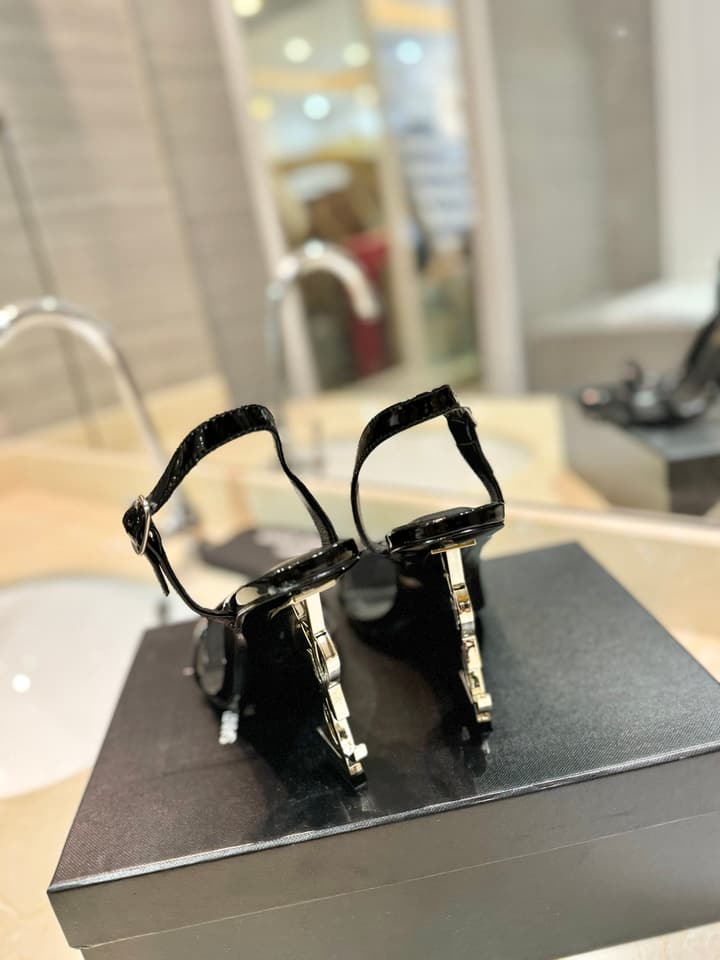 Saint Laurent YSL Logo Heeled Sandals in Apricot Patent