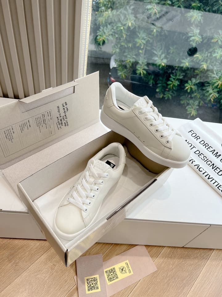 Golden Goose Space Distressed Sneakers – 2024 Collection in White 1