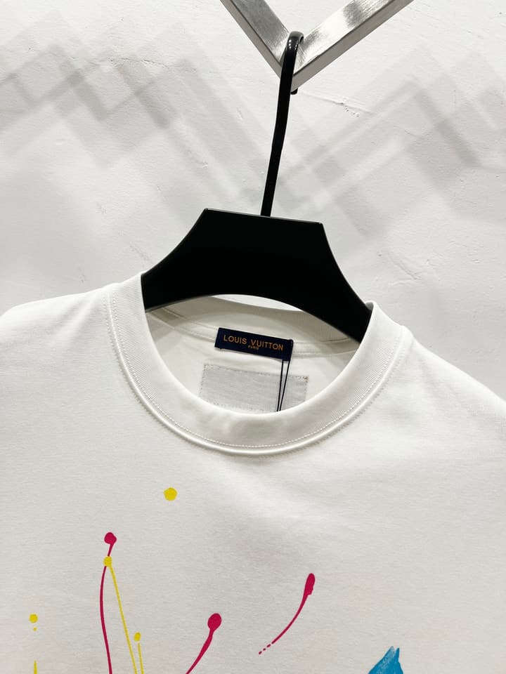 Louis Vuitton Colorful Graffiti Print T-Shirt – 2025SS in White Graffiti Print