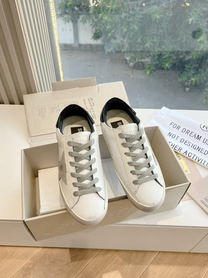 Golden Goose SPACE Series Distressed Sneakers – 2025 Collection in Leopard Print Velcro