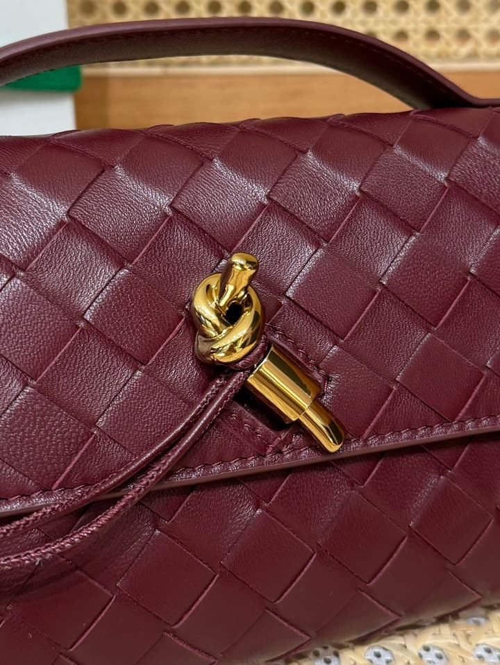 Bottega Veneta Andiamo Clutch