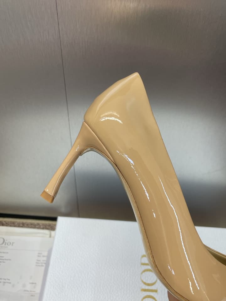 Dior CD Logo Pointed Toe Pumps – 2025 Spring/Summer Haute Couture Collection in Shiny Black Flat