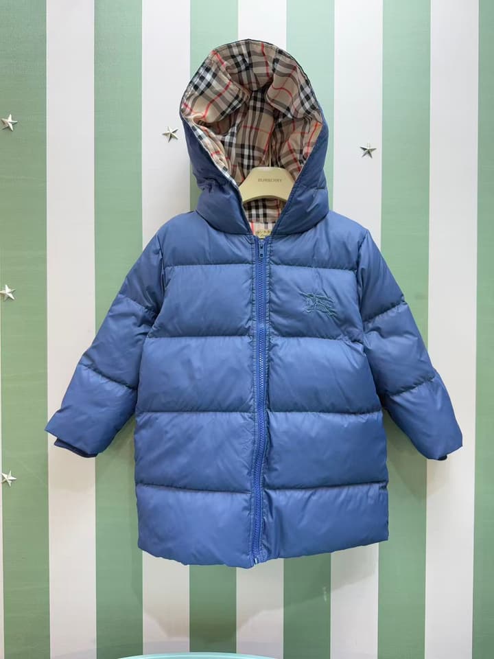 Burberry Classic Logo Puffer Jacket – Kids Collection – 2025SS in Deep Blue With Plaid Lining