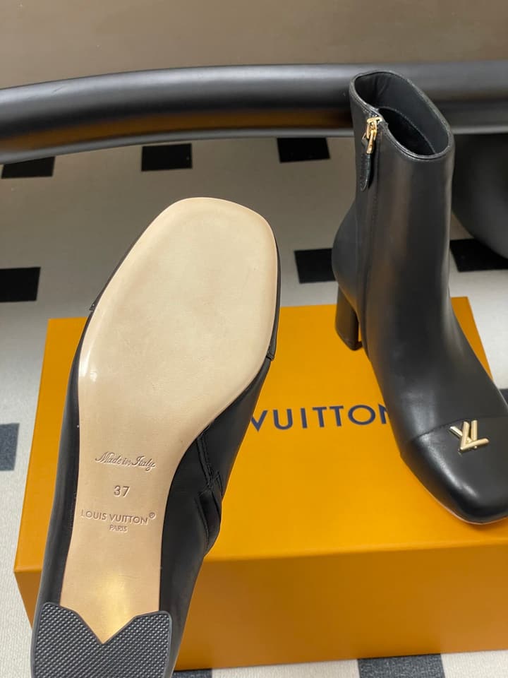 Louis Vuitton LV Swing Metal Heel Ankle Boots – 25SS Autumn/Winter Collection in Black