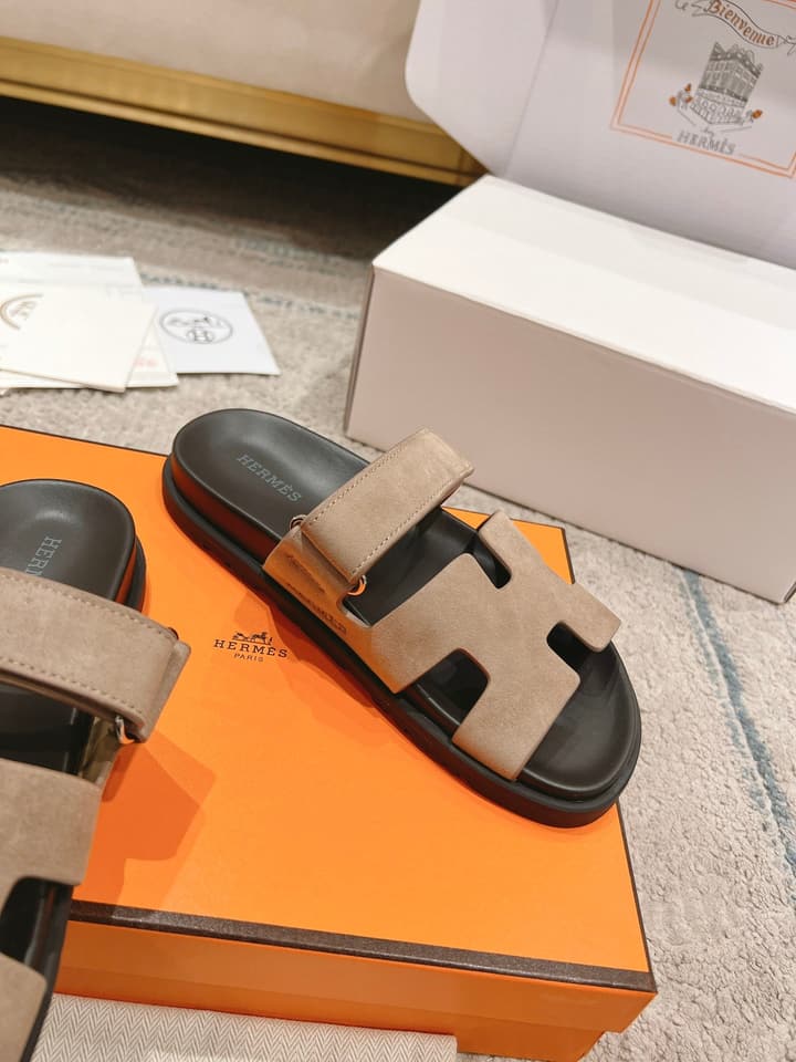 Hermès Chypre Calfskin Slides – 2023SS in Denim Blue