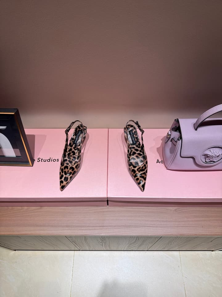 Dolce & Gabbana Retro Leopard Print Bow Pumps in Gunmetal Pattern