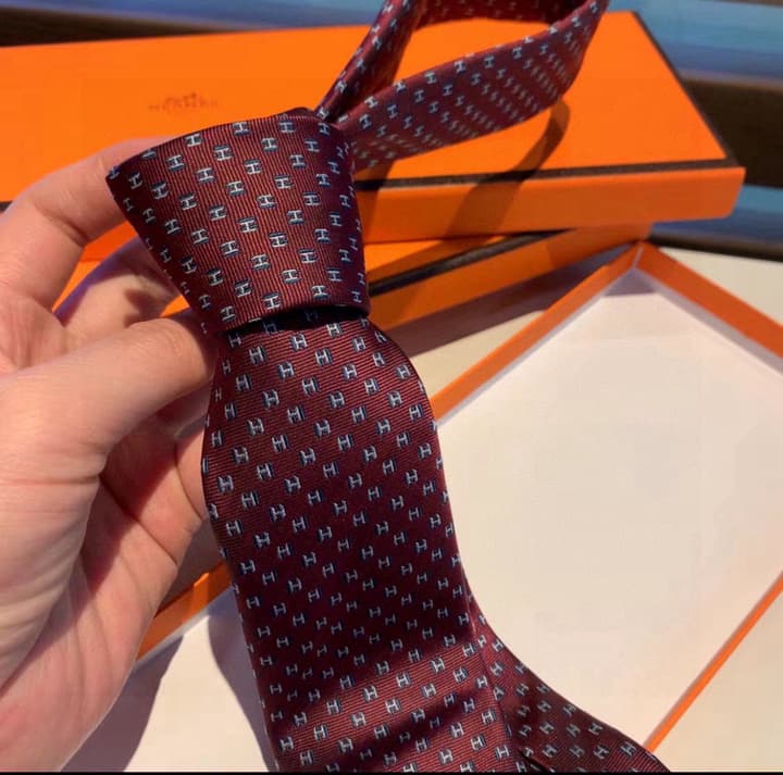 Hermès H-Letter Men's Silk Tie Series in Burgundy Microdot