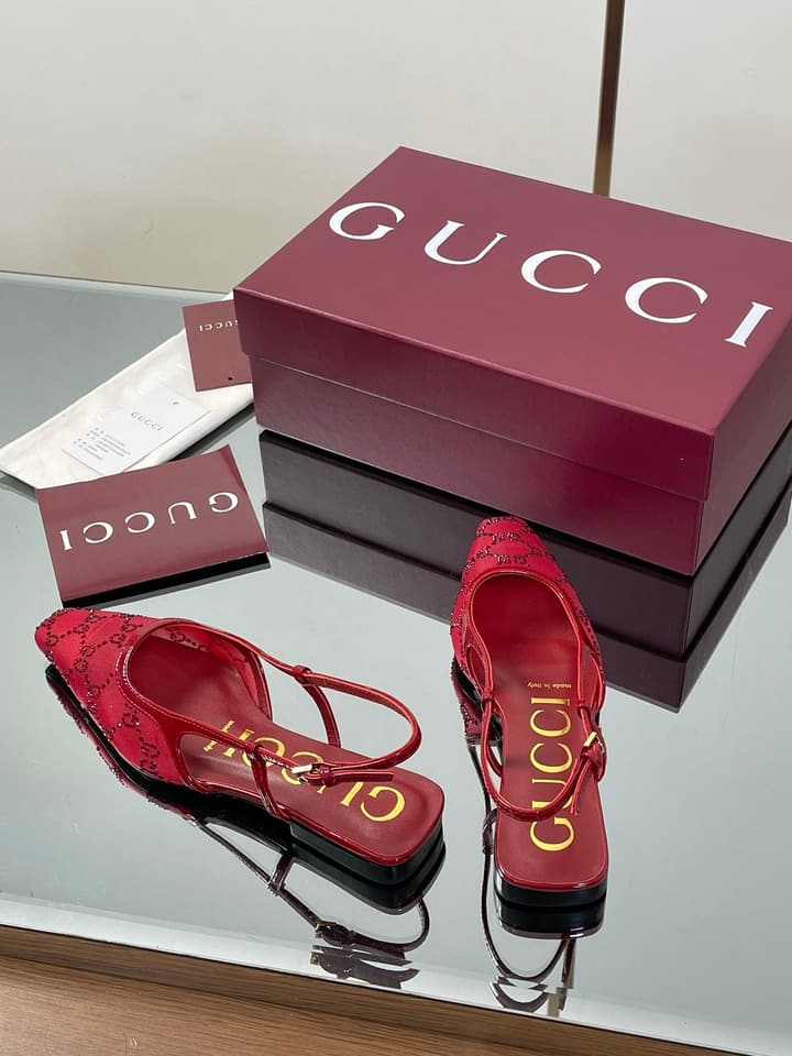 Gucci Cosmogonie GG Crystal Slingback Sandals – 2025 Early Autumn Collection in Black Crystal Gg