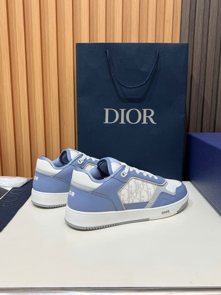 Dior B27 Unisex Sneakers – 2025 Collection in Light Blue And White