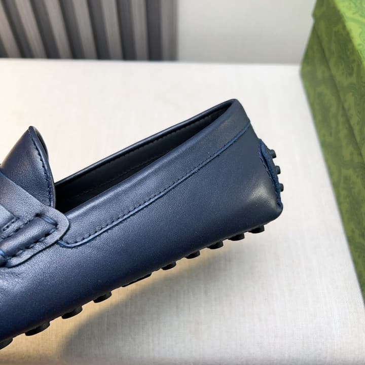 Gucci Premium Leather Loafers in Black Embossed Leather