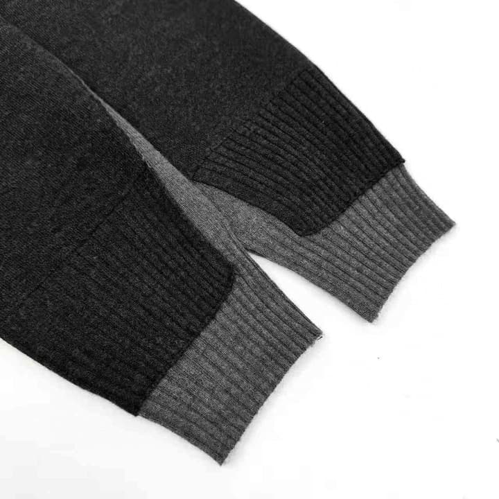 Miu Miu Inlaid Logo Knitted Cardigan in Black