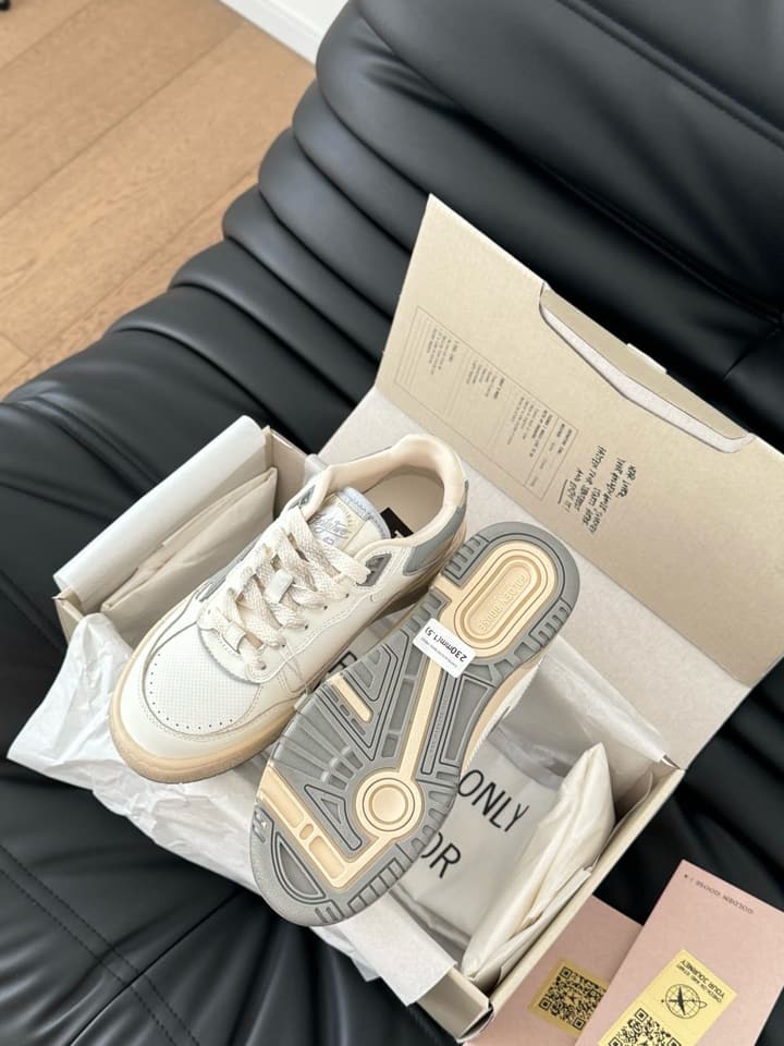 Golden Goose Graffiti Sneakers – 2024 Collection in Cream With Black Star