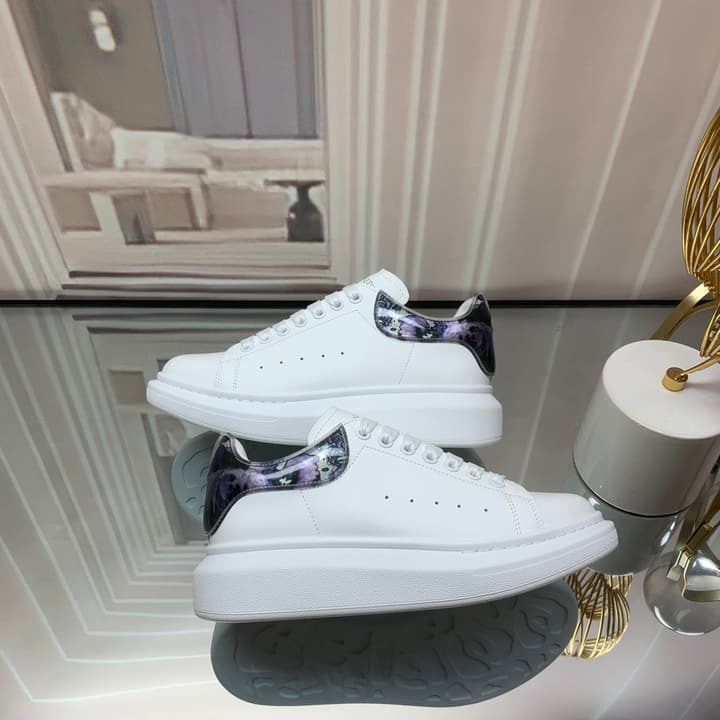Alexander McQueen Unisex Sneakers in White And Grey Paneled