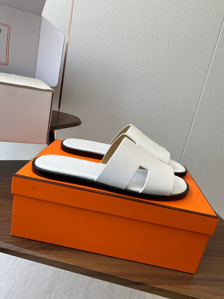 Hermès Izmir Series Men's H-Slide Sandals in Classic Black