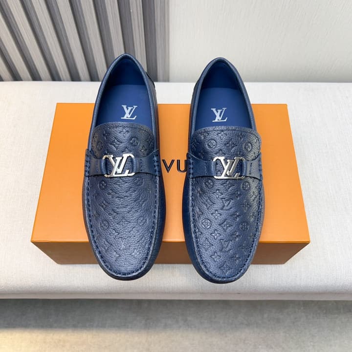 Louis Vuitton Pebbled Leather Driving Shoes in Black Textured Leather