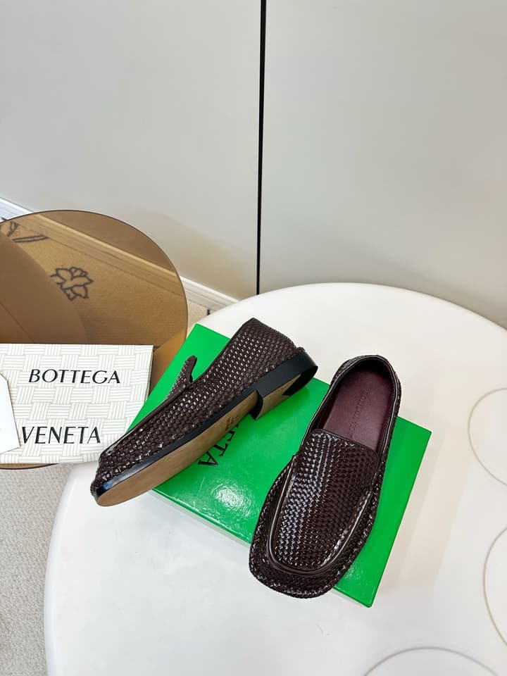 Bottega Veneta Daddy Loafer in Dark Brown