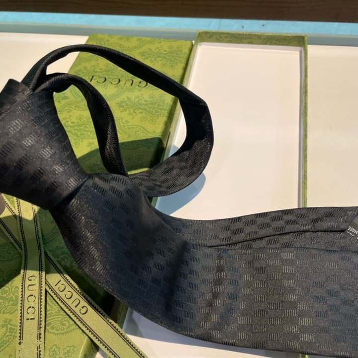 Gucci GG Logo Jacquard Tie in Black