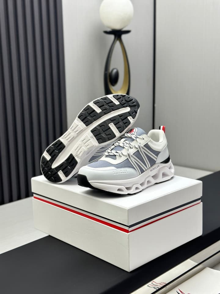 Moncler Trailgrip GTX Performance Running Shoes in Black