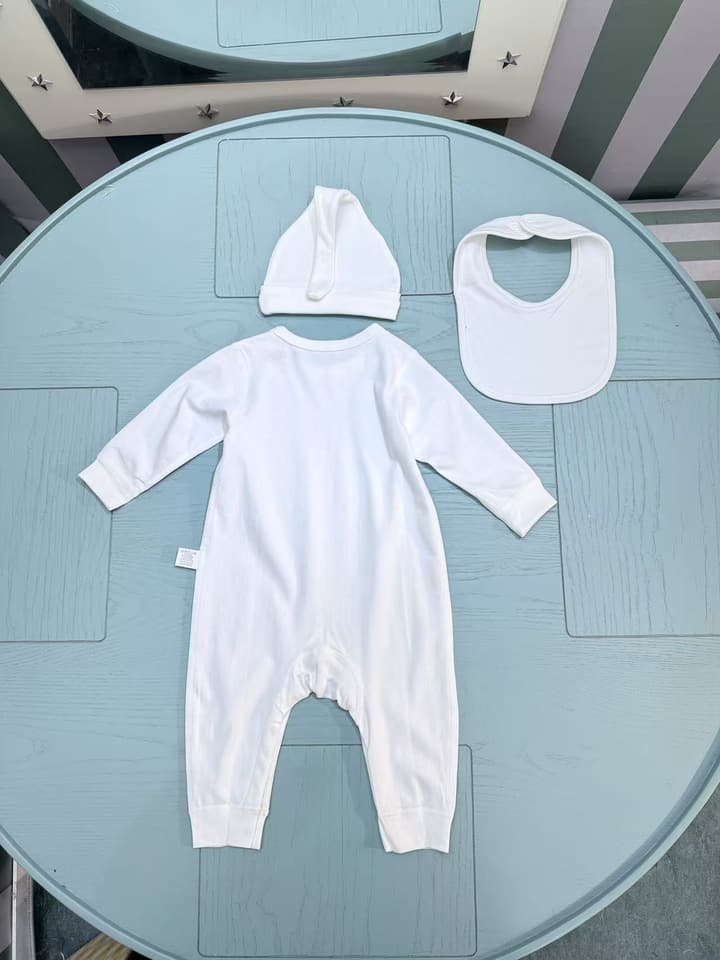 Burberry Classic Plaid Baby Romper Set – Kids Collection – 2025SS in White Set With Bear Graphic
